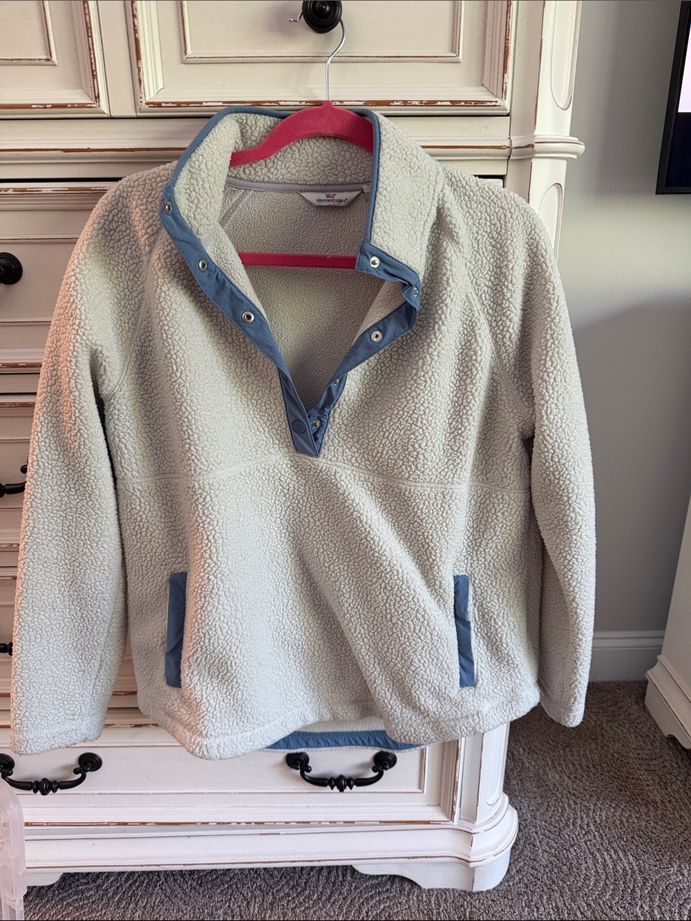 Women's Vineyard Vines Cream Sherpa Pullover with Blue Trim